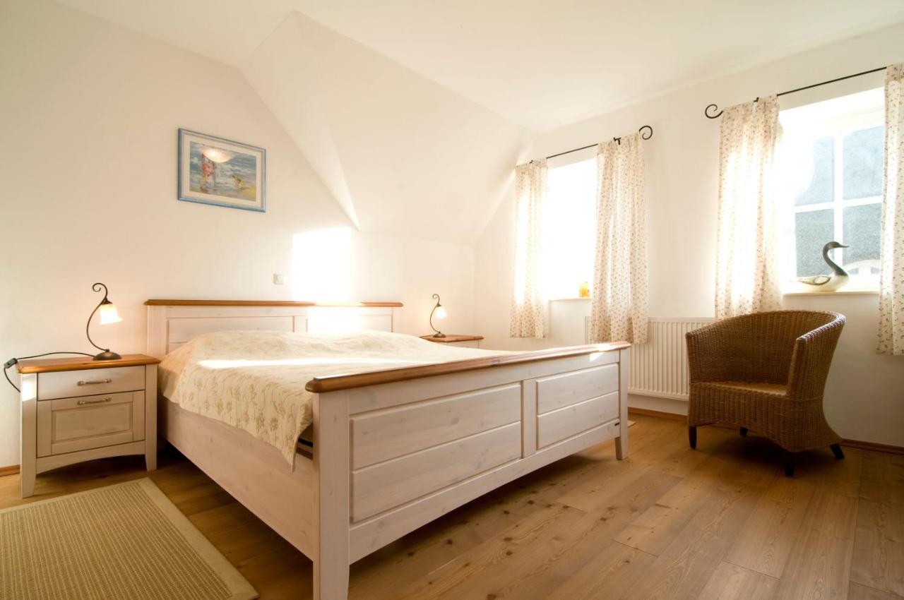 Ferienhaus Zander Mit Sauna Born Exteriör bild